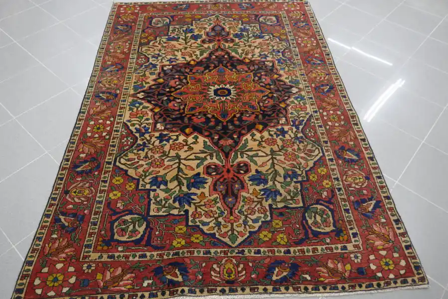 Tappeto Persiano Bakhtiari Antico 196×142-N.11686
