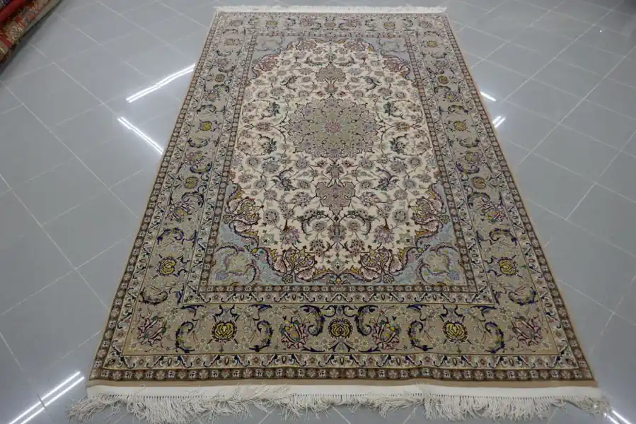 Isfahan Misto Seta, Extrafine Fondo Avorio 260×162-N.12148