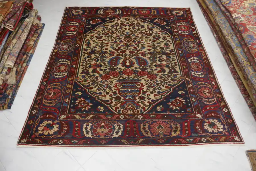 Tappeto Persiano Bakhtiari Antico 304×271-N.11607