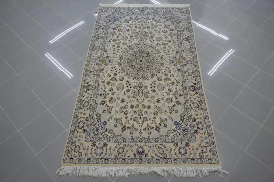 Tappeto Nain 9 Fili Misto Seta Persia Color Avorio 214×126-N.14010