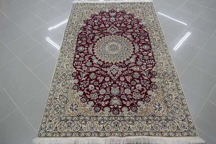 Tappeto Persiano Nain 9 Fili Fondo Rosso 203×129-N.12793