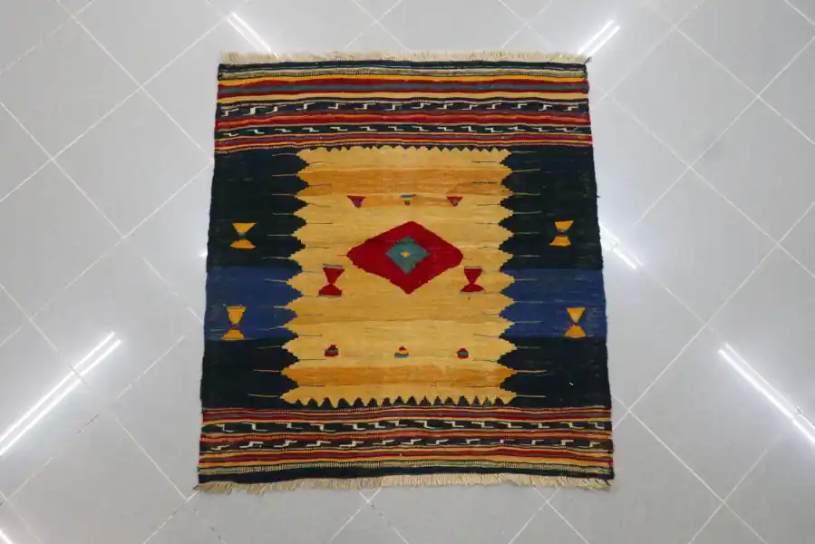 Kilim Persiano Sofreh Kamoo Quadrato 110×103-N.10275