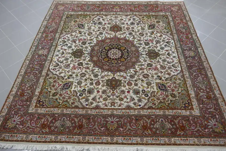 Tappeto Tabriz 60 Raj,Misto Seta,Extrafine Quadrato Fondo Avorio Firmato 250×245-N.12152