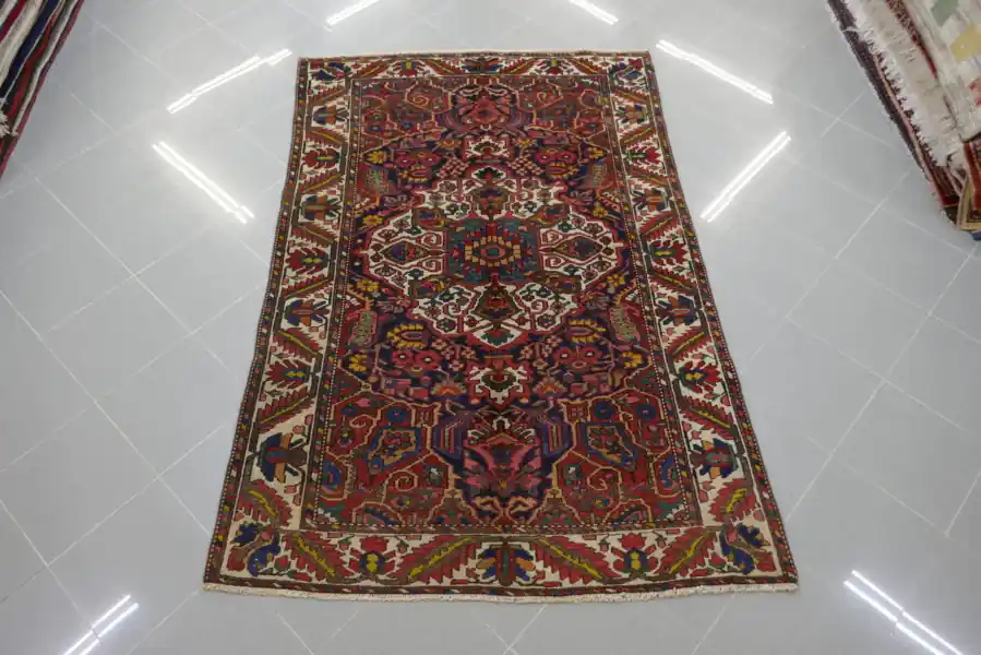 Tappeto Persiano Bakhtiari Antico 202×132-N.11510