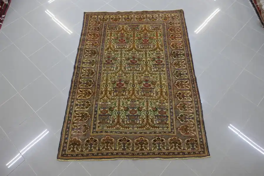 Antico Tappeto Tabriz Fondo Avorio 177×128-N.14659