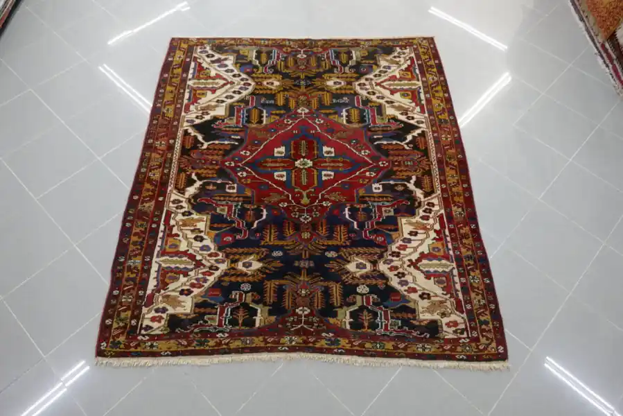 Antico Tappeto Bakhtiari Persia 168×145-N.10907