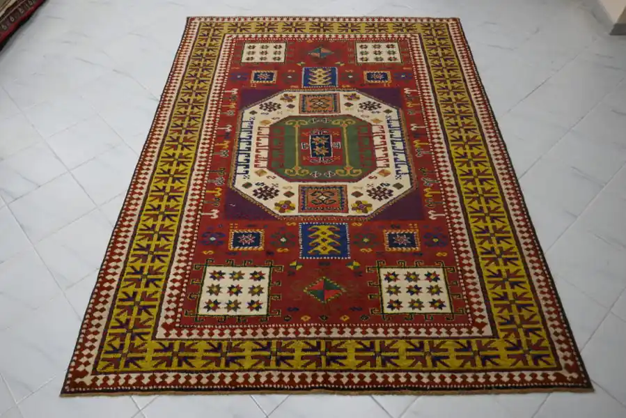 Tappeto Caucaso Kazak Karaciof 240×182-N.11065