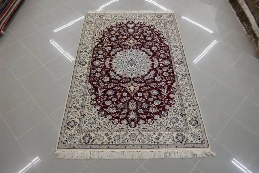 Tappeto Persiano Nain 6 Fili Misto Seta, Extrafine Fondo Bordeaux 197×131-N.14049