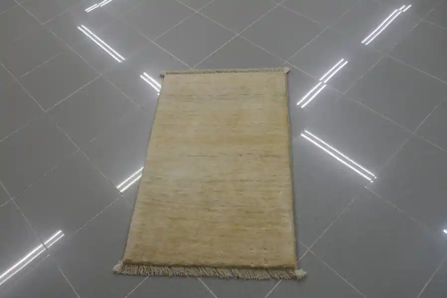 Piccolo Tappeto Scendiletto Persiano Gabbeh Gashgai Fondo Avorio 85×55-N.14073