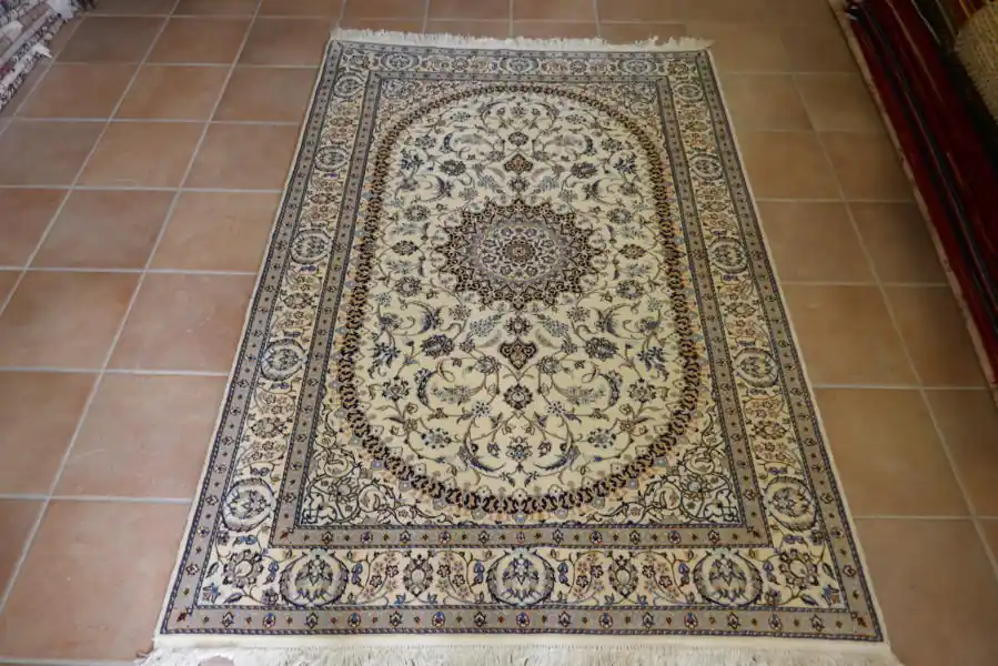 Tappeto Nain 6 Fili,Extrafine Misto Seta Fondo Avorio 200×137-N.12004