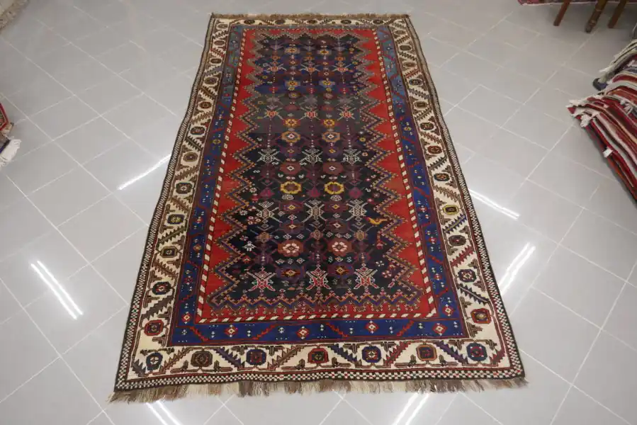 Tappeto Persiano Veramin Antico 279×158-N.13853