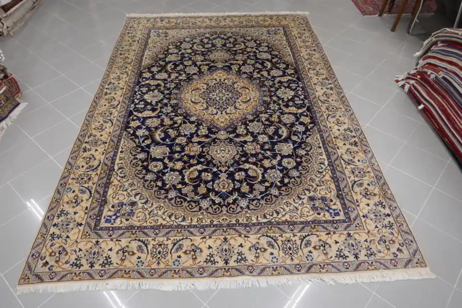 Tappeto Nain 9 Fili Misto Seta Fondo Blu Da Sala 323×220-N.13849
