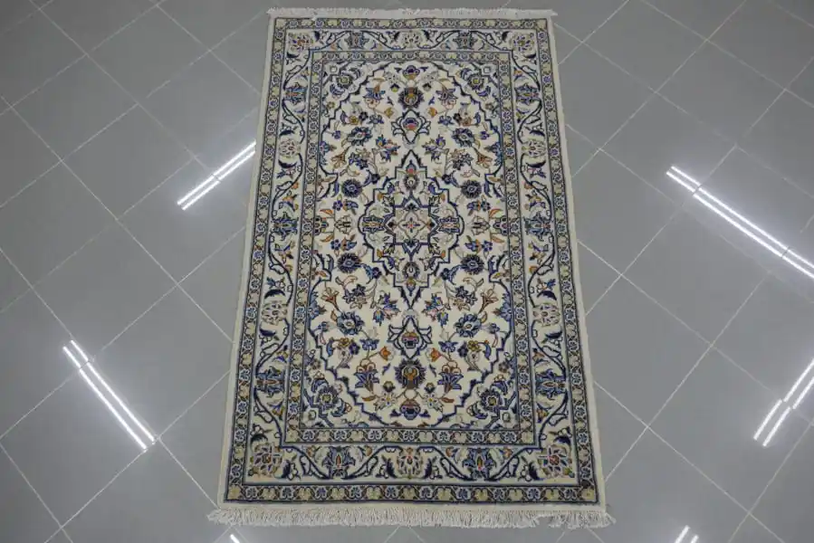 Tappeto Persiano Keshan Fondo Avorio 160×100-N.12911