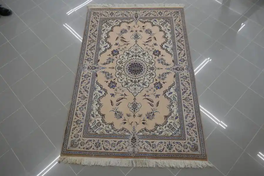 Tappeto Nain 6 Fili, Extrafine Misto Seta Fondo Crema 195×132-N.12008