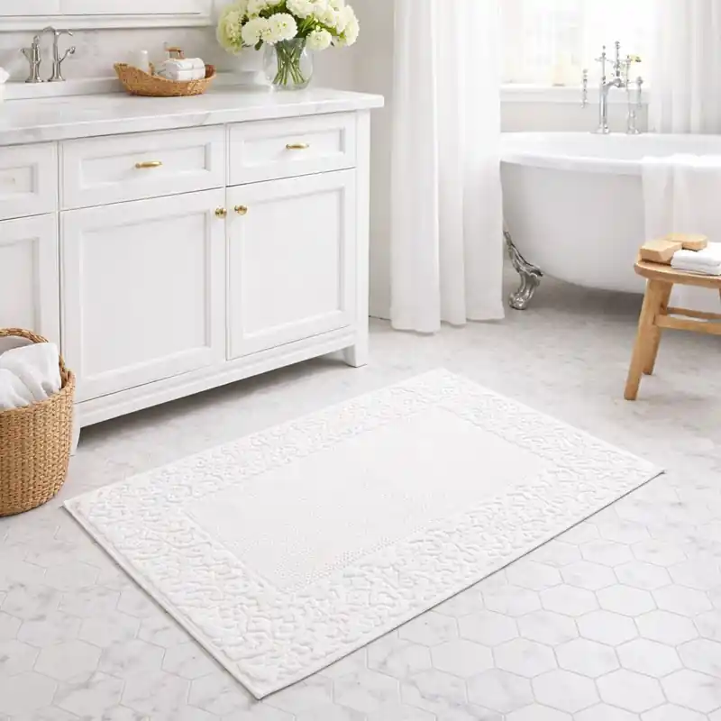 CLASSIC - Tappeto da Bagno Tinta Unita con Greca in Rilievo - Spugna di Cotone - Bianco