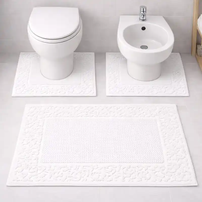 CLASSIC - Tappeto Set Parure 3 Pezzi da Bagno Tinta Unita con Greca in Rilievo - Spugna di Cotone - Bianco