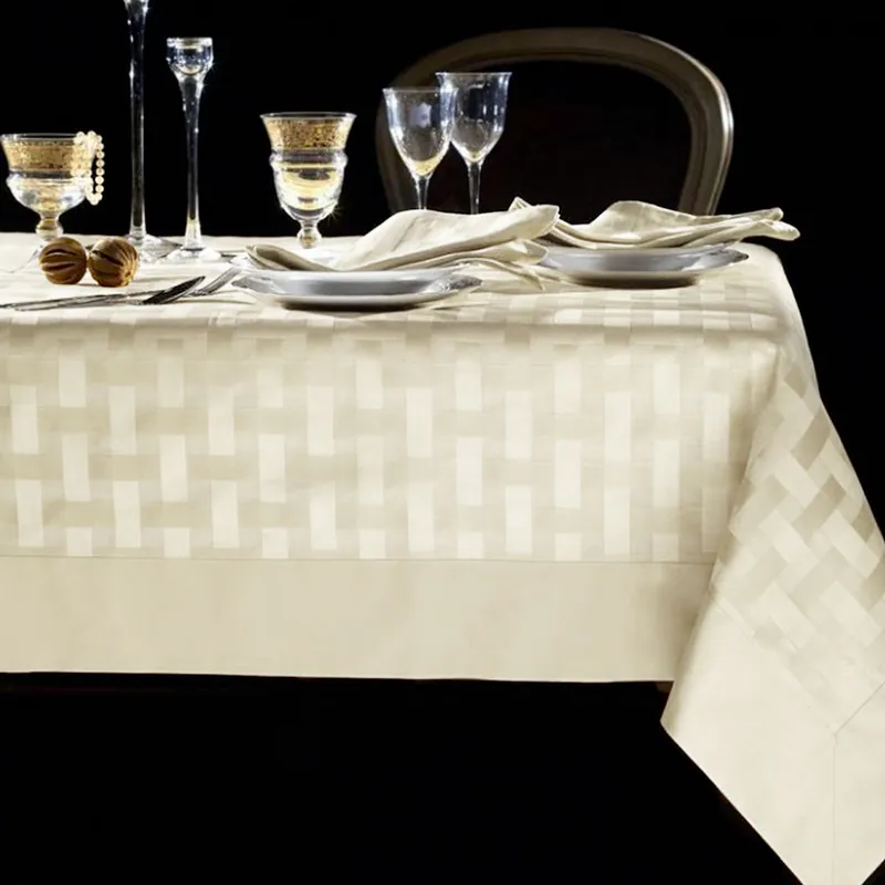 Tovaglia PIAZZA PITTI 150x180 cm in fiandra con 6 tovaglioli beige INTRECCIO