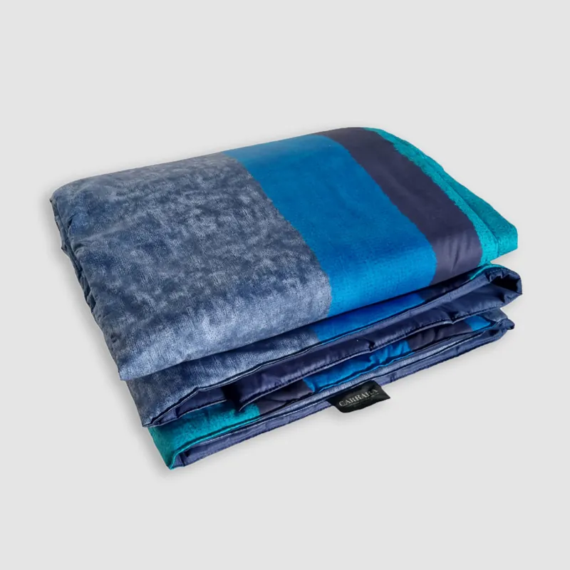 Plaid imbottito da divano CARRARA 130x180 cm Must bluette