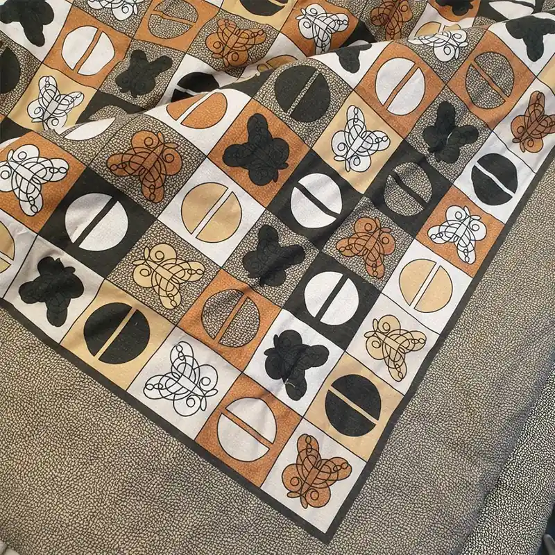 Plaid da divano Borbonese imbottito 140x180 cm Iconic marrone