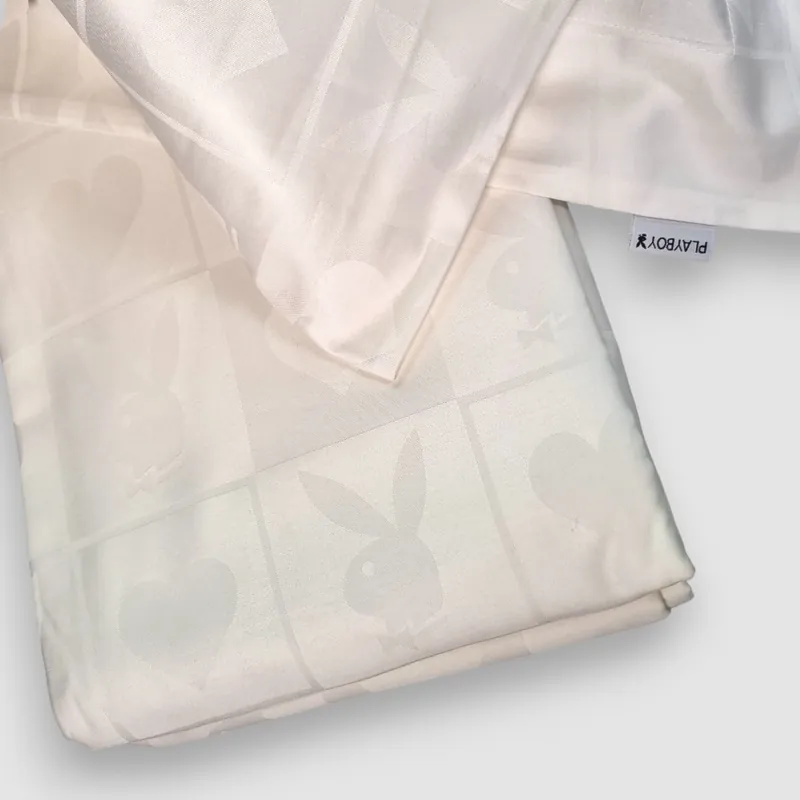 Copripiumino matrimoniale e federe in raso PLAYBOY Jacquard bianco