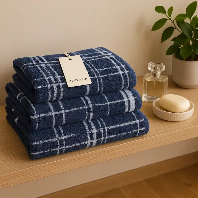 Set 1+1 asciugamano e ospite in spugna Trussardi Scratch bluette