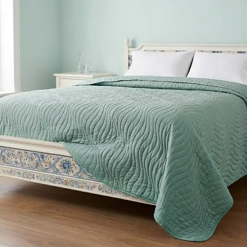 Trapuntino sottile Matrimoniale Design a Onde Sunny Wave verde