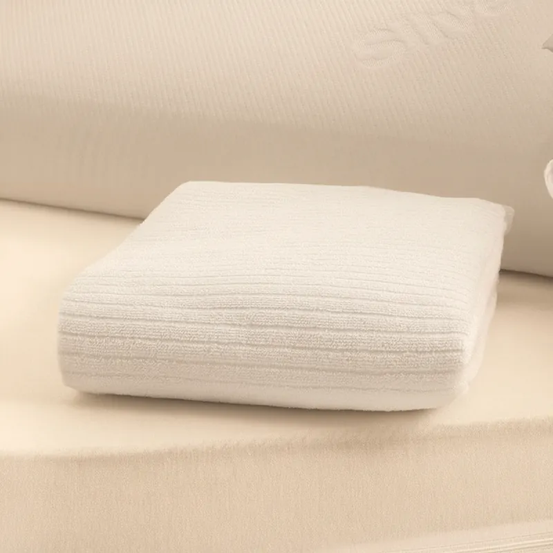 Coprimaterasso con angoli in spugna jacquard GABEL Buonanotte