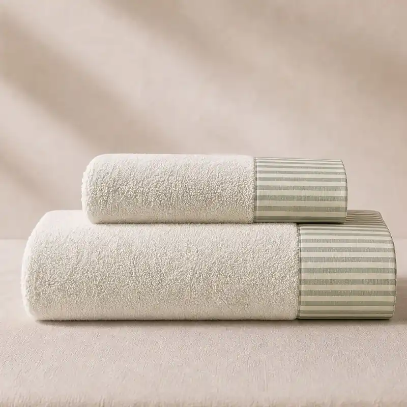 Coppia Asciugamani 1+1 panna con bordo a righe verdi stile Shabby