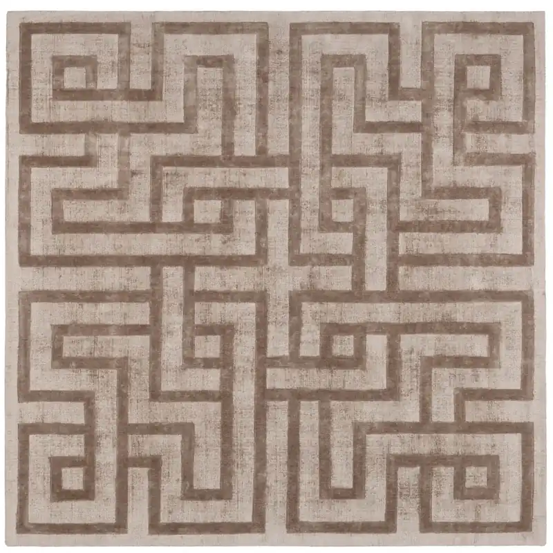 LABYRINTH MINK – Geometria Elegante e Comfort Setoso per Ambienti Raffinati