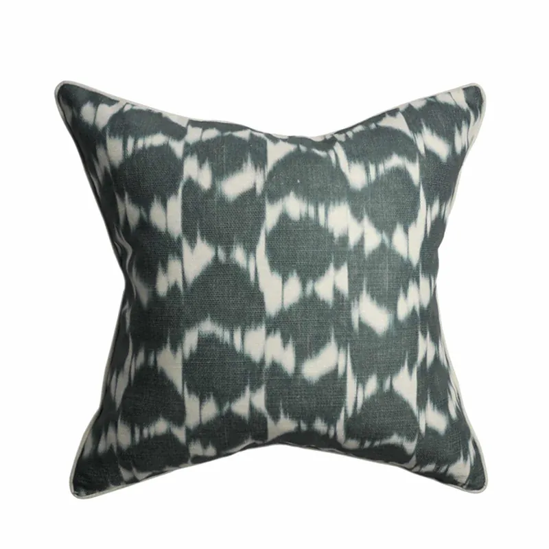 CUSHION BERJALIN