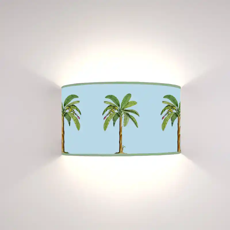 Ventola Flora Banani su fondo Cielo